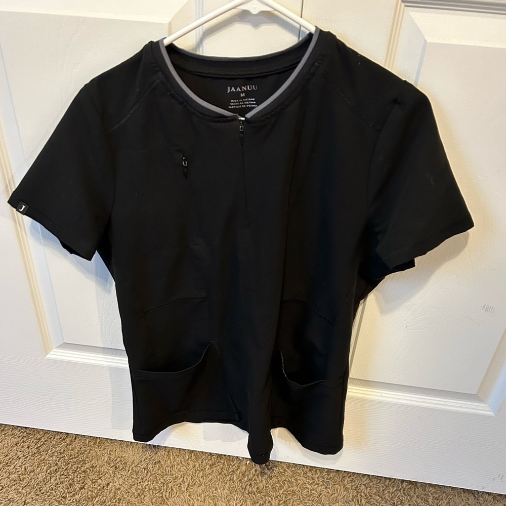 Jaanuu black scrub set size medium